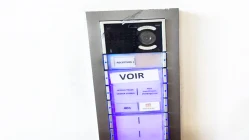 زيارة ل في قبرص - عدم العثور على مكتب