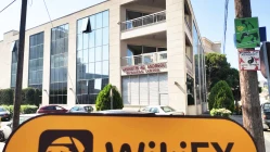 塞浦路斯实地探访交易商iCFD 办公场所显示Vestle的logo