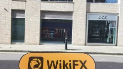 เยี่ยมชมBerry FX ในสหราชอาณาจักร - ไม่พบสำนักงาน