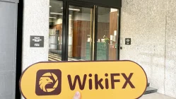 लंदन ब्रिटेन में बिलियन स्टोन का दौरा - फाइंडिंग नो ऑफिस