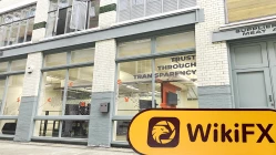 Một chuyến thăm đếnLIVE FXTM ở Vương quốc Anh - Không tìm thấy văn phòng