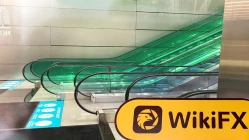 Kunjungan keLIZFX di Inggris -- Finding No Office