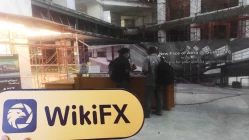 जकार्ता इंडोनेशिया में फिलिप फ्यूचर्स का दौरा -- कोई कार्यालय नहीं ढूँढना