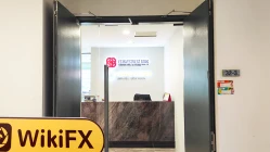 मलेशिया में EC Investment Bank के दौरे - कार्यालय मिला