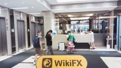 Une visite à Emperor Capital (23-24F) à Hong Kong - Bureau trouvé