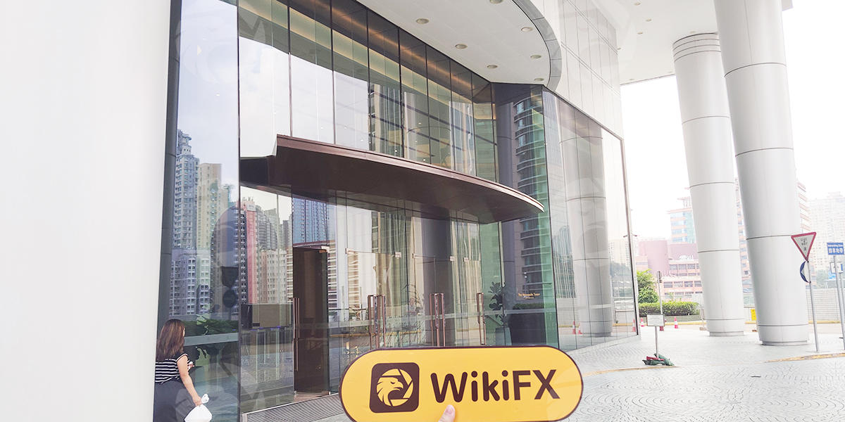 C:\Users\WikiGlobal\Desktop\4241193327-UniForex\1.jpg