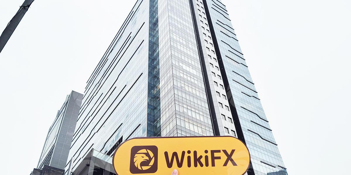C:\Users\WikiGlobal\Desktop\1775494762-AAA Trading\5.jpg