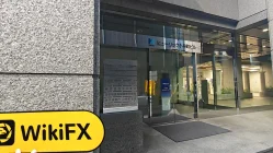 Une visite chez Akatsuki au Japon - Bureau trouvé