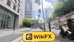 थाईलैंड में ASIA PLUS की यात्रा - कार्यालय मिल गया