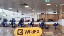 Ein Besuch bei Yapi Kredi in der Türkei – Büro gefunden