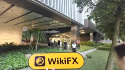 Xtra-Trade 싱가포르  확인됨:  물리적 존재 없음