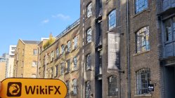 ActivTrades 영국  확인됨:  물리적 존재 없음