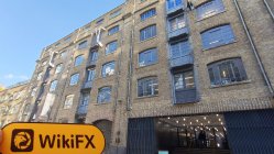 ActivTrades 영국  확인됨:  물리적 존재 없음