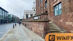 Liquid Inggris Raya  Terverifikasi: Tidak Ditemukan Kehadiran Fisik