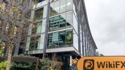 Liquid Inggris Raya  Terverifikasi: Tidak Ditemukan Kehadiran Fisik