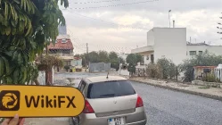 Mavqeris 키프로스  확인됨:  실제 존재하지 않음