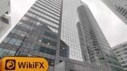 XTB 프랑스  확인됨:  운영 사무소 확인됨