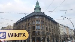 TRADE REPUBLIC Германия  Проверено:  Операционный офис подтвержден