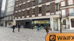 PremierForex Royaume-Uni  Vérifié :  Aucune présence physique trouvée