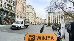 PremierForex Royaume-Uni  Vérifié :  Aucune présence physique trouvée