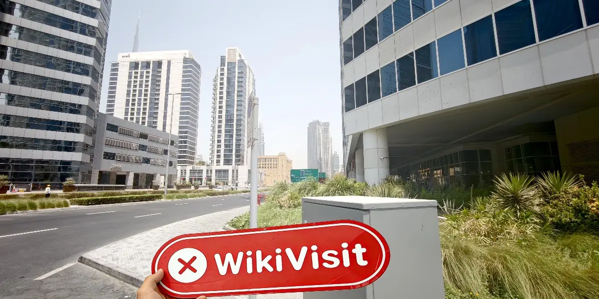 M Broker Nagkakaisang Arabong Emirato  Na-verify:  Walang Natagpuang Pisikal na Presensya
