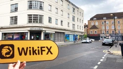 ПосещениеLonny в Великобритании - не найти офиса