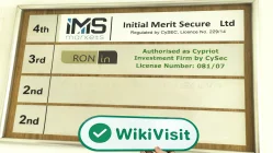 Una visita al sitoStockpair.com a Cipro - Office Found