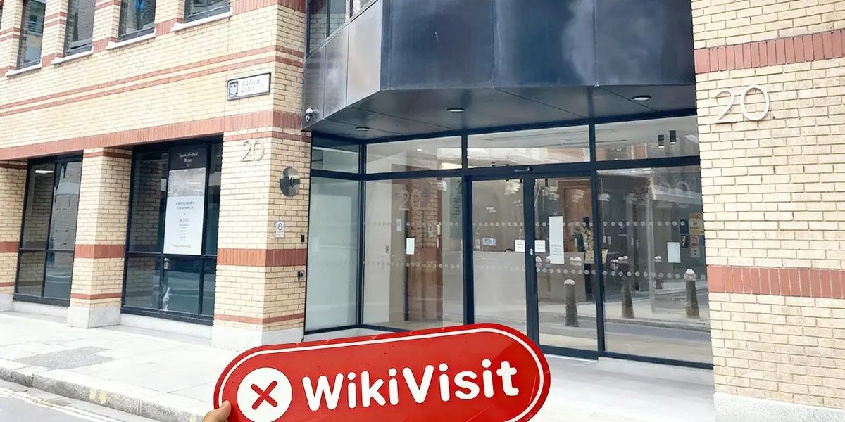 Une visite au bureau de changeKC Financial au Royaume-Uni - Finding No Office