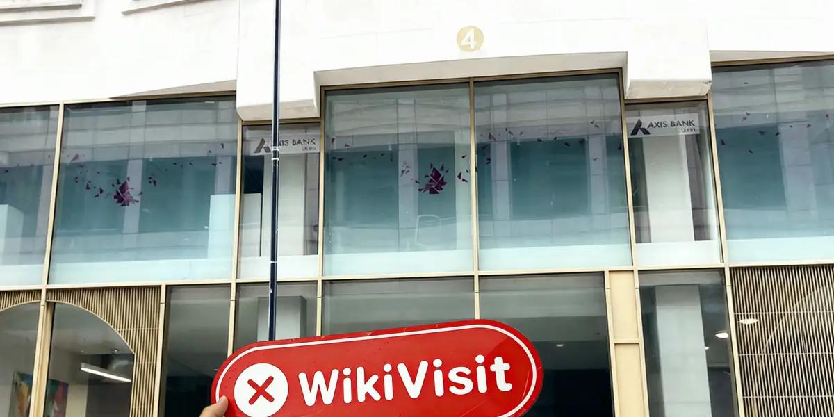Una visita alla valuta esteraAXIS BANK nel Regno Unito - Finding No Office