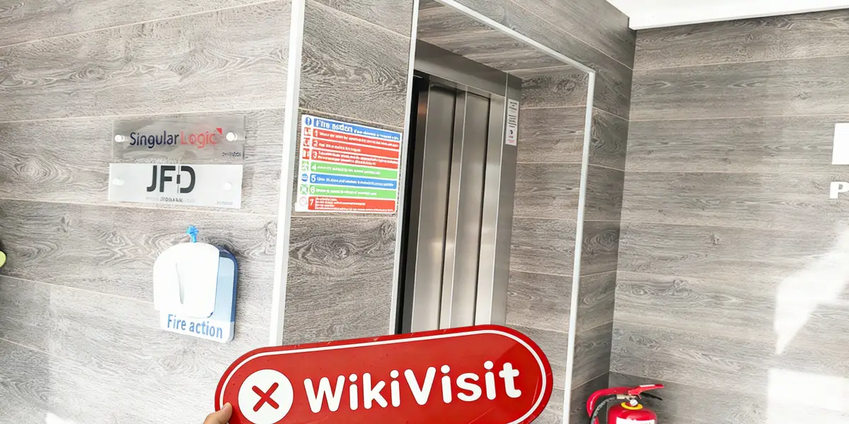 bir ziyaret JF-D Kıbrıs'ta -- ofis bulamamak
