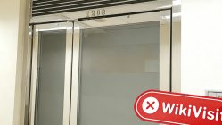 A Visit to xinhuaguoji in Hong Kong -- Finding No Office