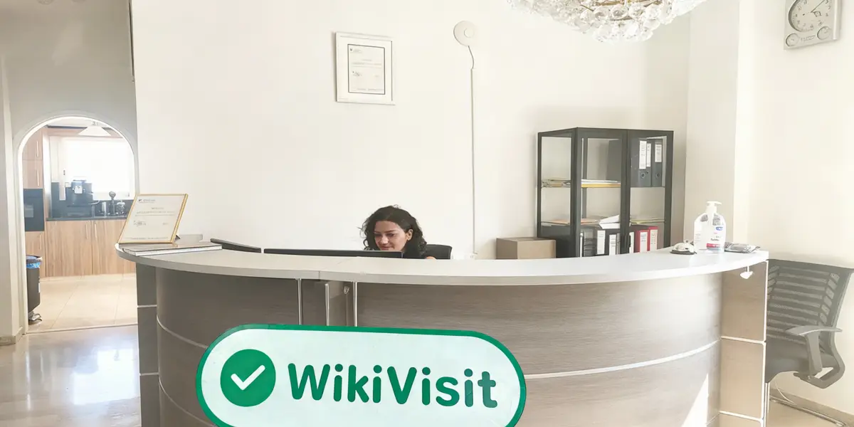 bir ziyaret Magic Compass Kıbrıs'ta -- ofis bulundu