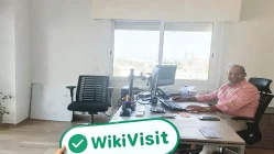 ein Besuch in Magic Compass in zypern -- büro gefunden
