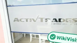 拜訪 ActivTrades 在巴哈馬 - 辦公室發現