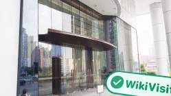 Một Chuyến Thăm Xin Hui Bao tại Hong Kong – Văn Phòng Được Tìm Thấy