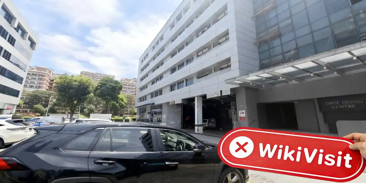 FULLERTON Singapura  Terverifikasi:  Tidak Ditemukan Kehadiran Fisik