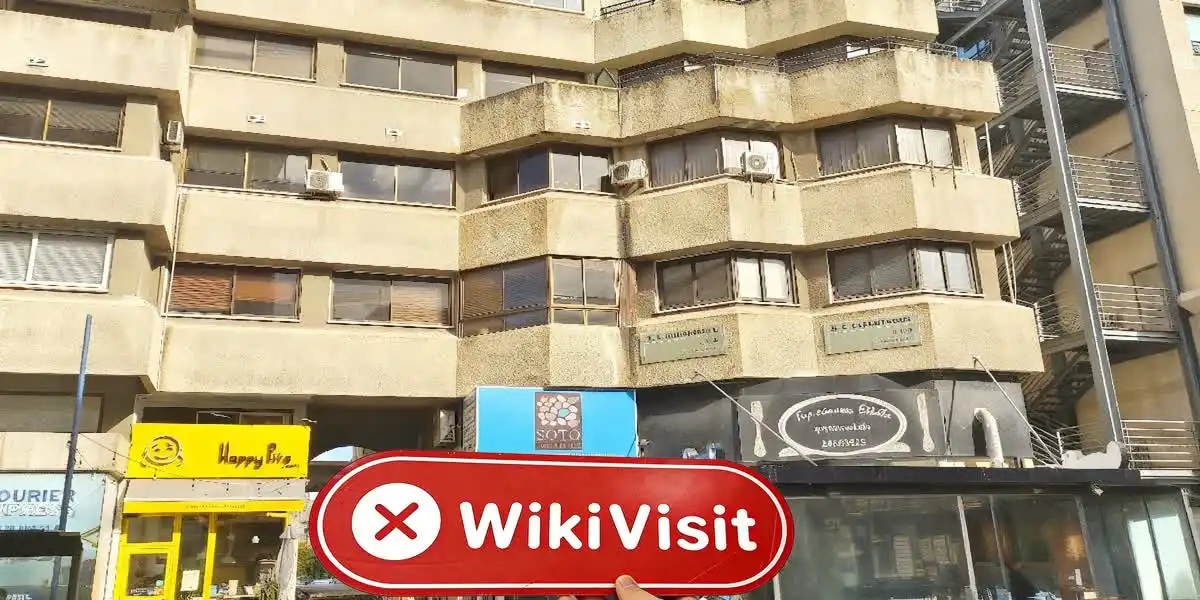 FXNX قبرص تصدیق شدہ: کوئی جسمانی موجودگی نہیں ملی